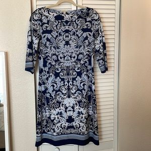 Knee length, blue pattern dress